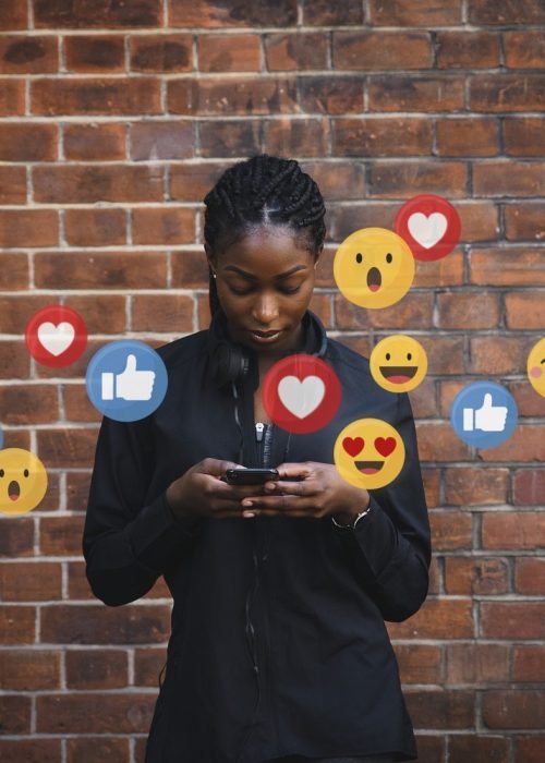Community Manager en Afrique : rôle, compétences et opportunités à l’ère de l’IA